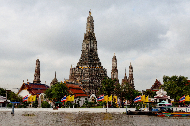 【日本語ガイド】【専用車チャーター】
時間も選べて、8名様まで乗車可能！
ワゴン車＆ 日本語ガイド　チャーターサービス！