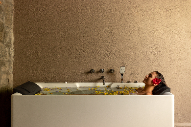 【コロンボ空港発着】【3泊4日】
アーユルヴェーダ×シギリヤロックで五感を癒す
本格派アーユギリで3泊4日アーユルヴェーダプラン