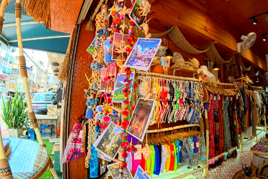 【日本語ガイド】
★チェンマイでおしゃれショッピング周りツアー★
 おしゃれなラミン・ティーハウス・サイアムセラドンでアフタヌーンティー付