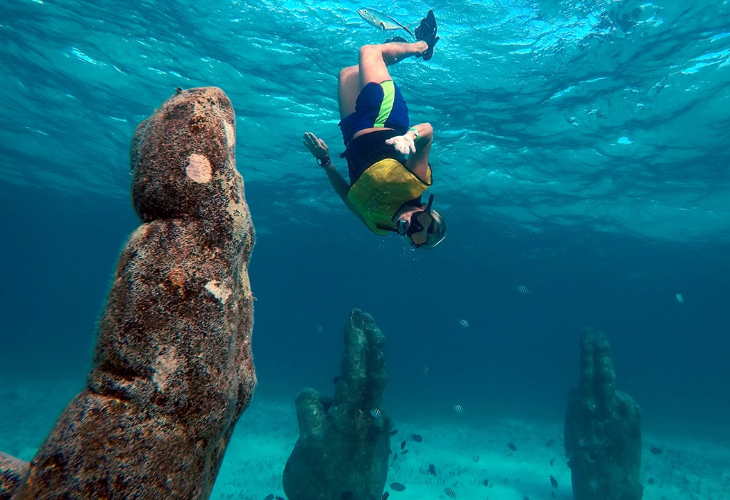 【ひとり旅応援】カンクンでシュノーケリング三昧！ ウミガメ＆座礁船＆MUSA三大スポットシュノーケリングツアー