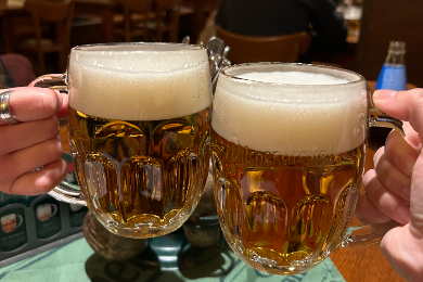 【半日】日本語アシスタントがご案内♪
夕方からのチェコの居酒屋「ホスポダ」巡りツアー